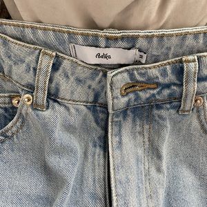 Staright leg and high waisted distresed Adika jeans, light wash size: M